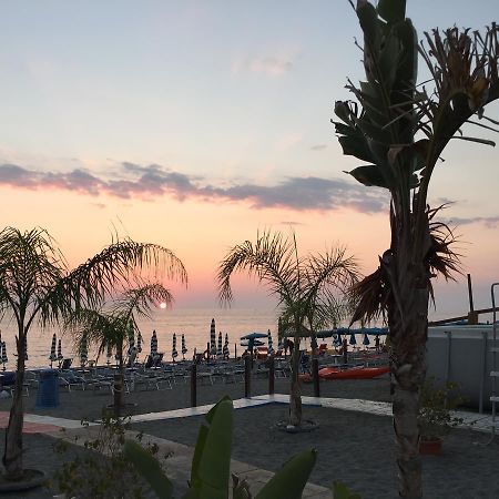 Hotel Il Castello Paola Εξωτερικό φωτογραφία